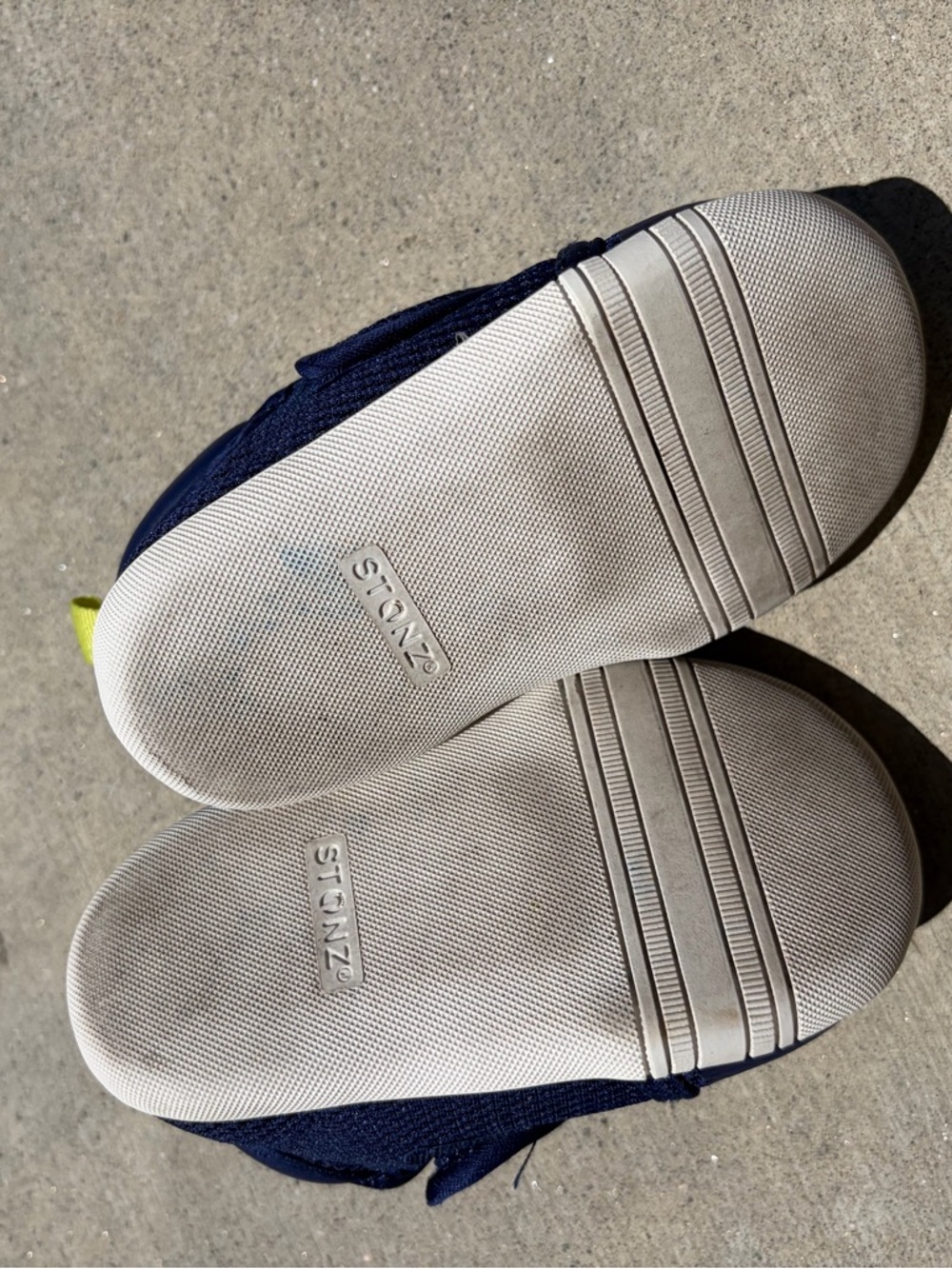 Stonz Navy Kids Slip-On Sneakers with Green Pull Tab - Picture 2 of 2
